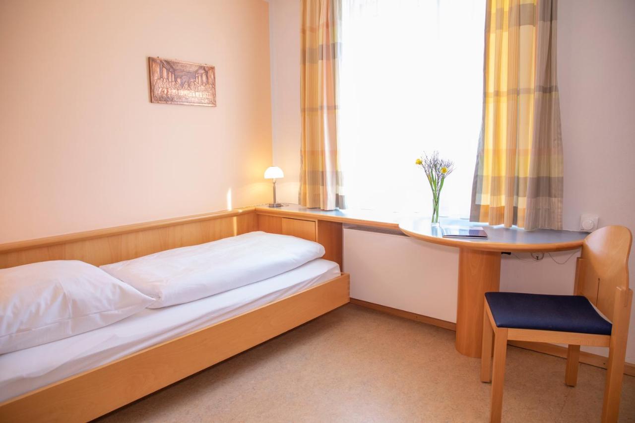 Standard Zweibettzimmer